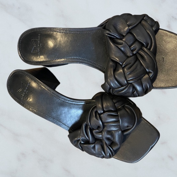 Marc Fisher Cerita Slide Sandals. 7.5 M Black - Picture 9 of 11